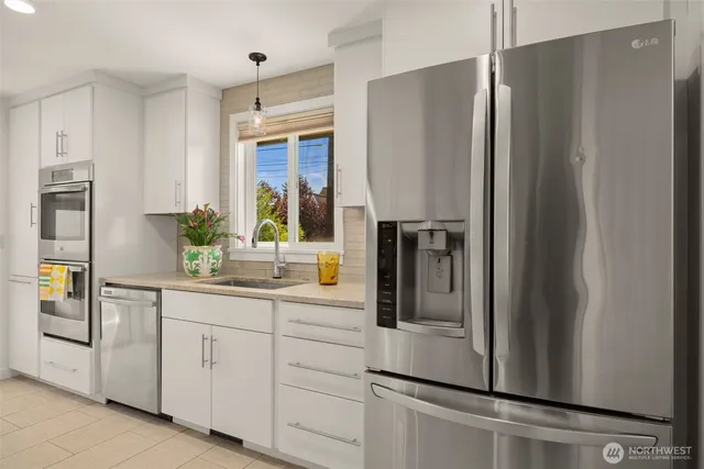 $1,275,000 | 4110 Southwest Rose Street, Seattle, WA 98136