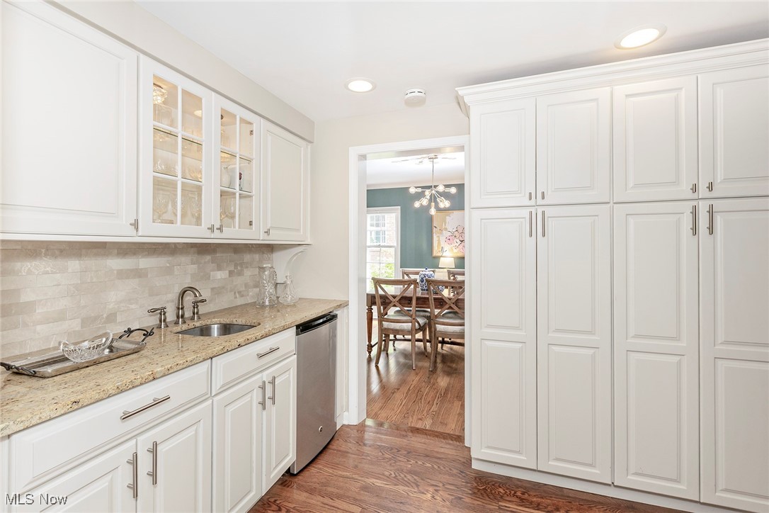 4168 Hadleigh Road Cleveland, OH 44118 - Photo 12 of 41 Gallery Image 12