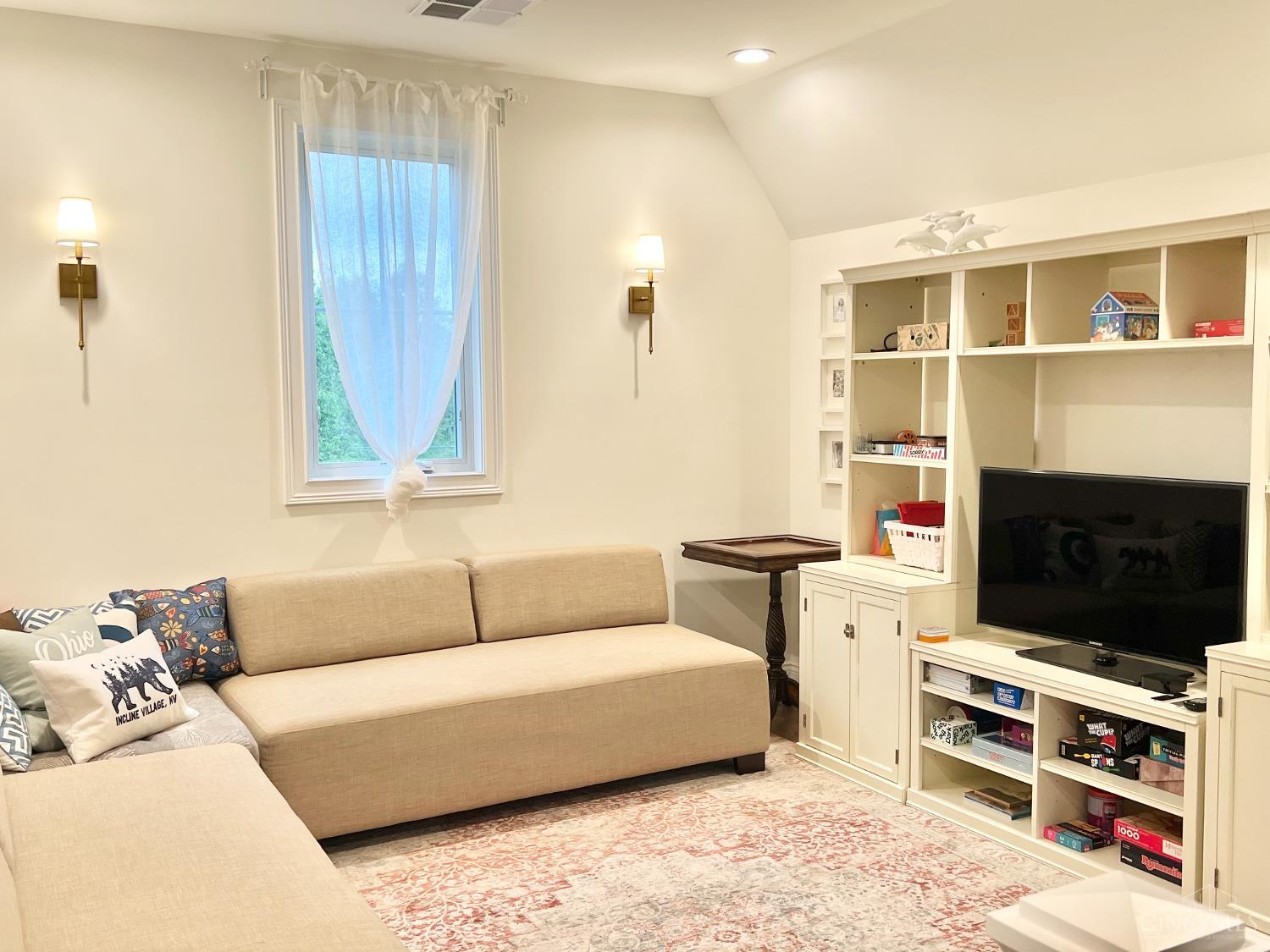 9815 Humphrey Road Cincinnati, OH 45242 - Photo 42 of 49 Gallery Image 42