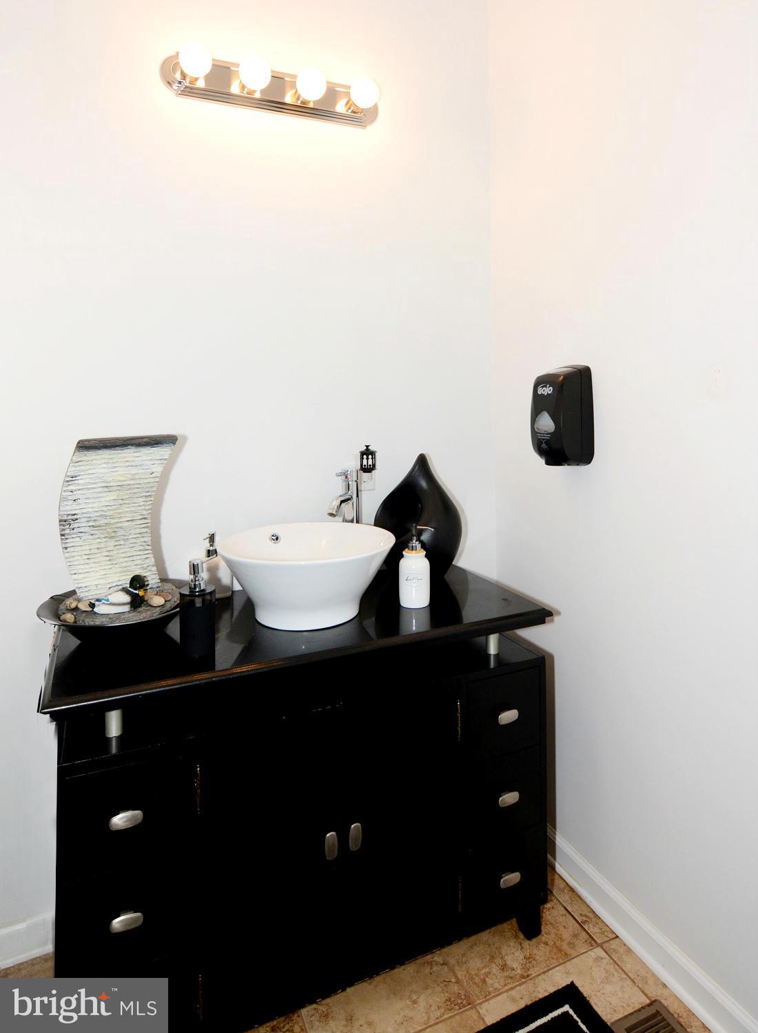 1247 Bacon Ridge Road Crownsville, MD 21032 - Photo 18 of 24 Attractively Appointed Baths / Designer Vanities