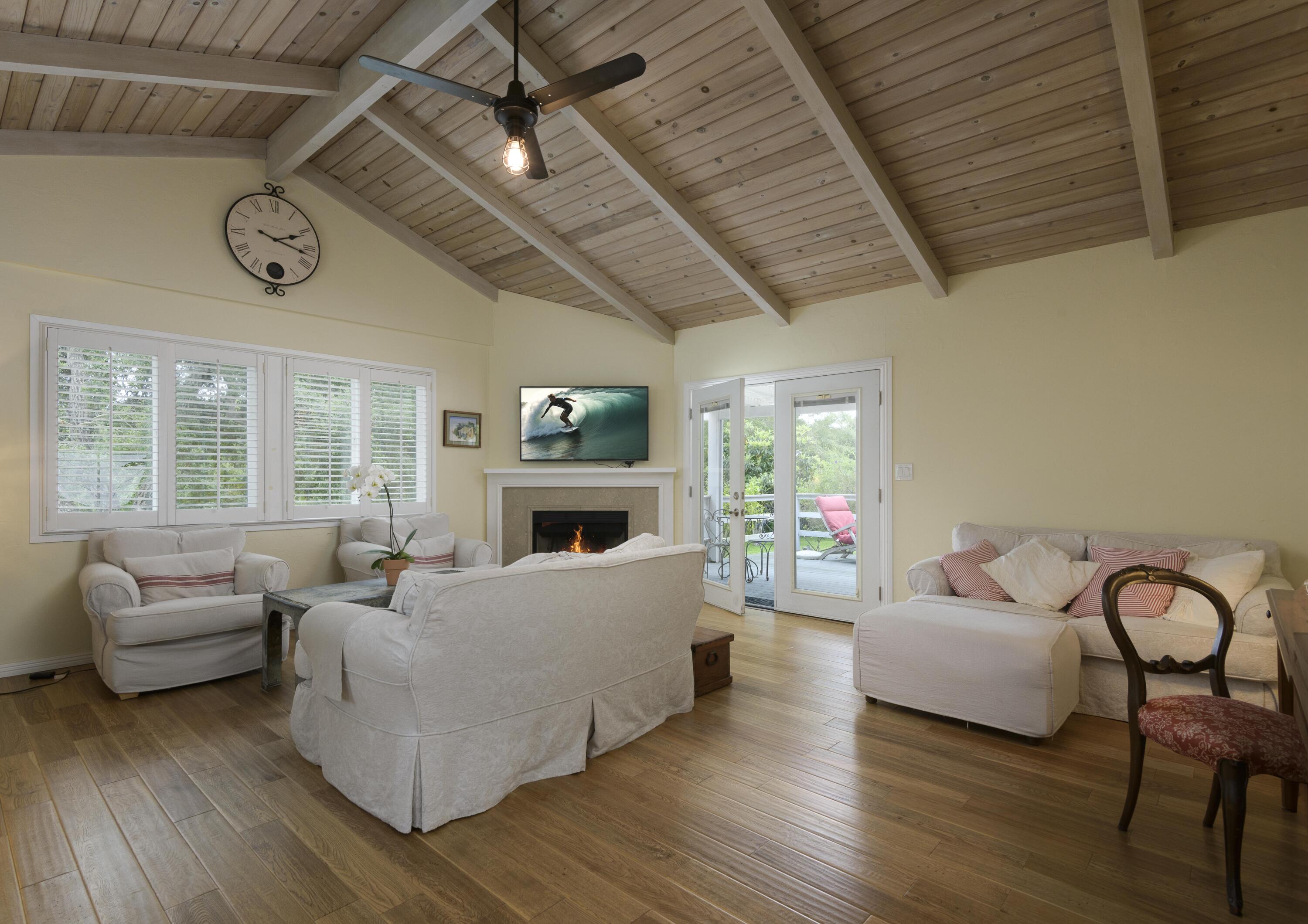 247 Toro Canyon Road Carpinteria, CA 93013 - Photo 3 of 28 001