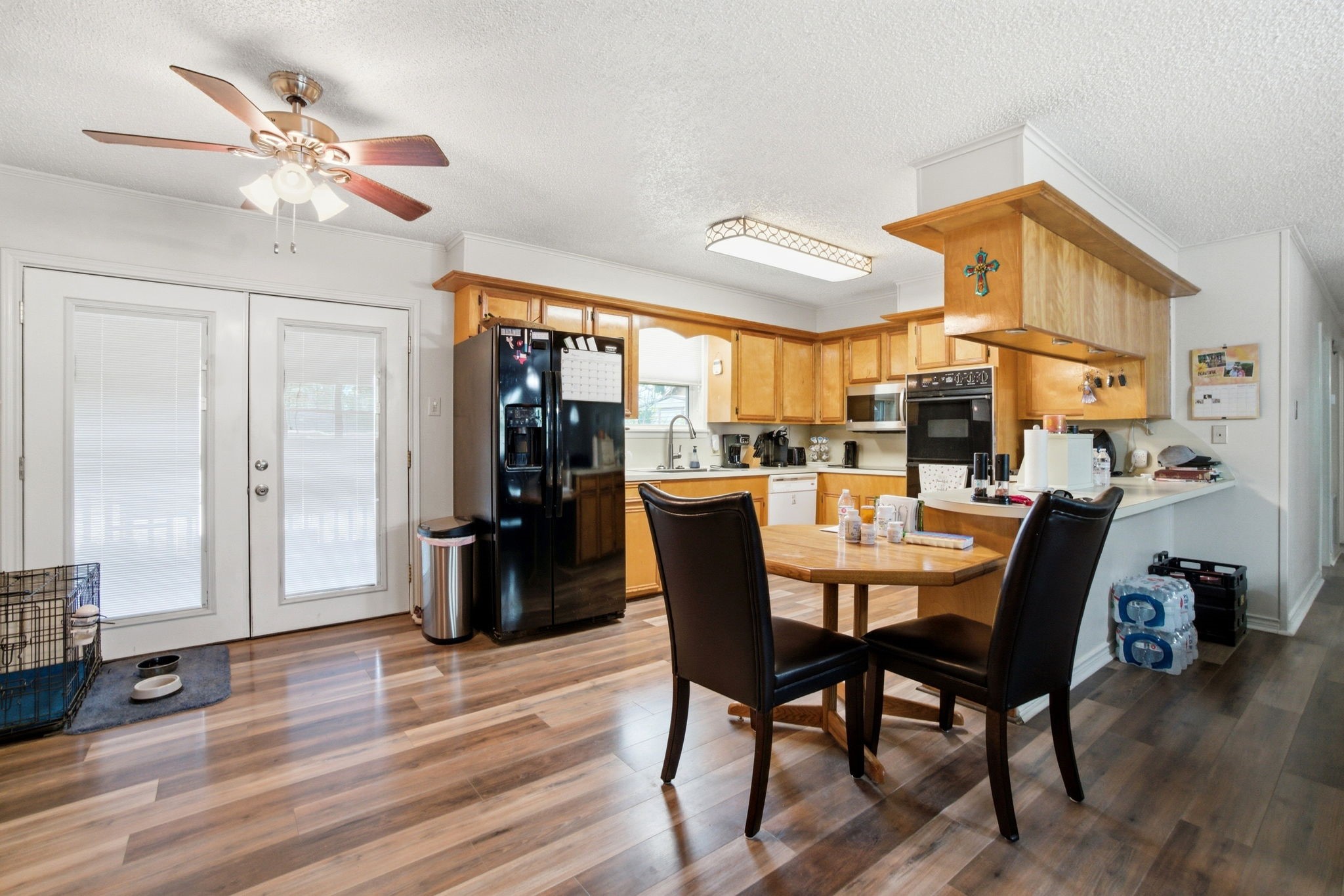 209 Red Oak Street Livingston, TX 77351 - Photo 11 of 34 Dining overlooking Kitchen