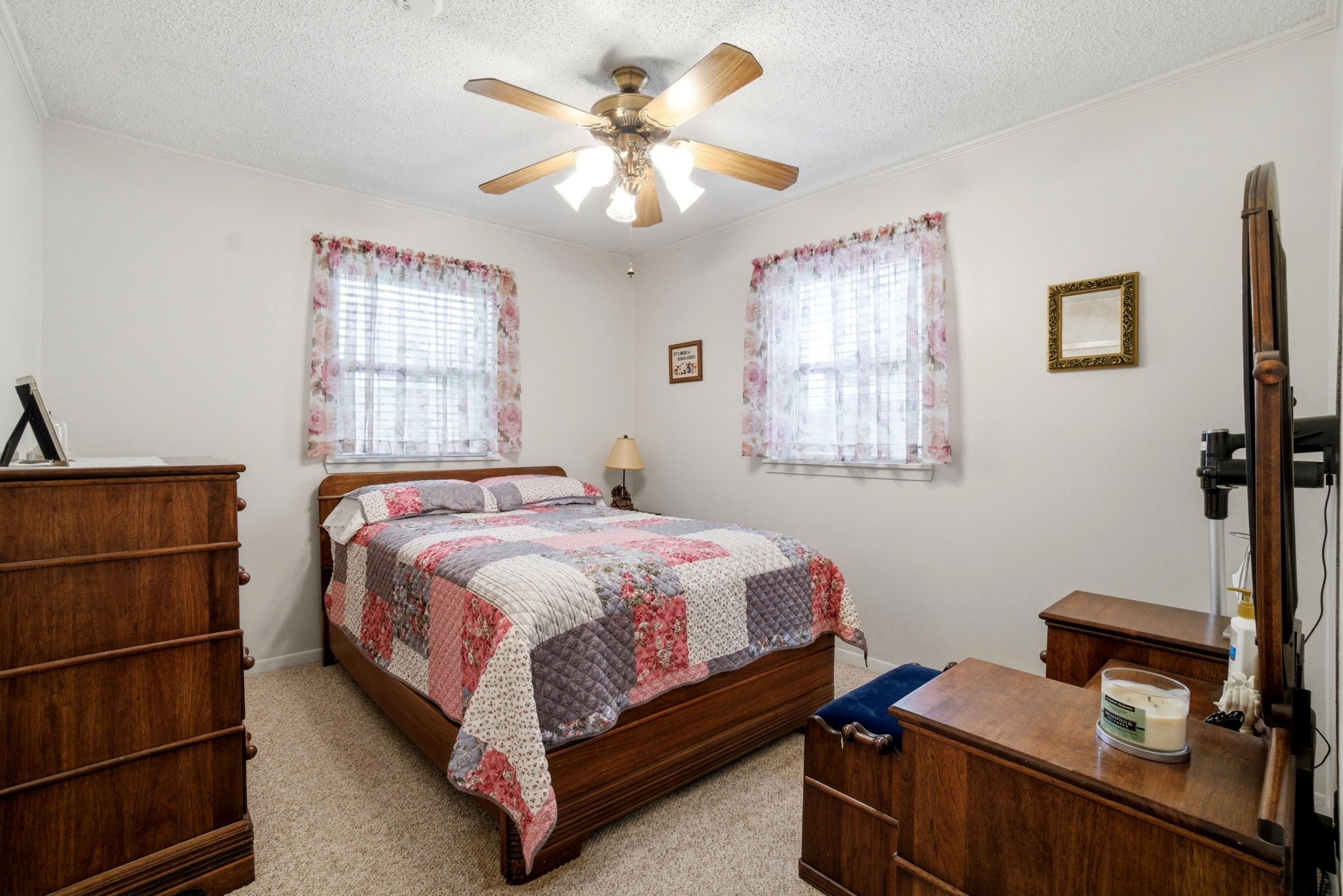 209 Red Oak Street Livingston, TX 77351 - Photo 16 of 34 2nd Bedroom View