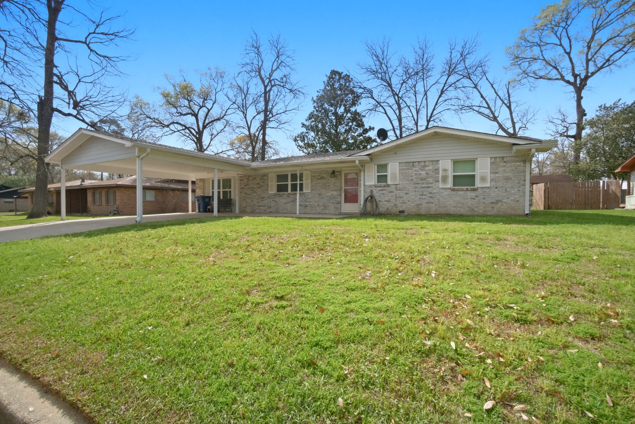 209 Red Oak Street Livingston, TX 77351 - Photo 29 of 34 Front Yard