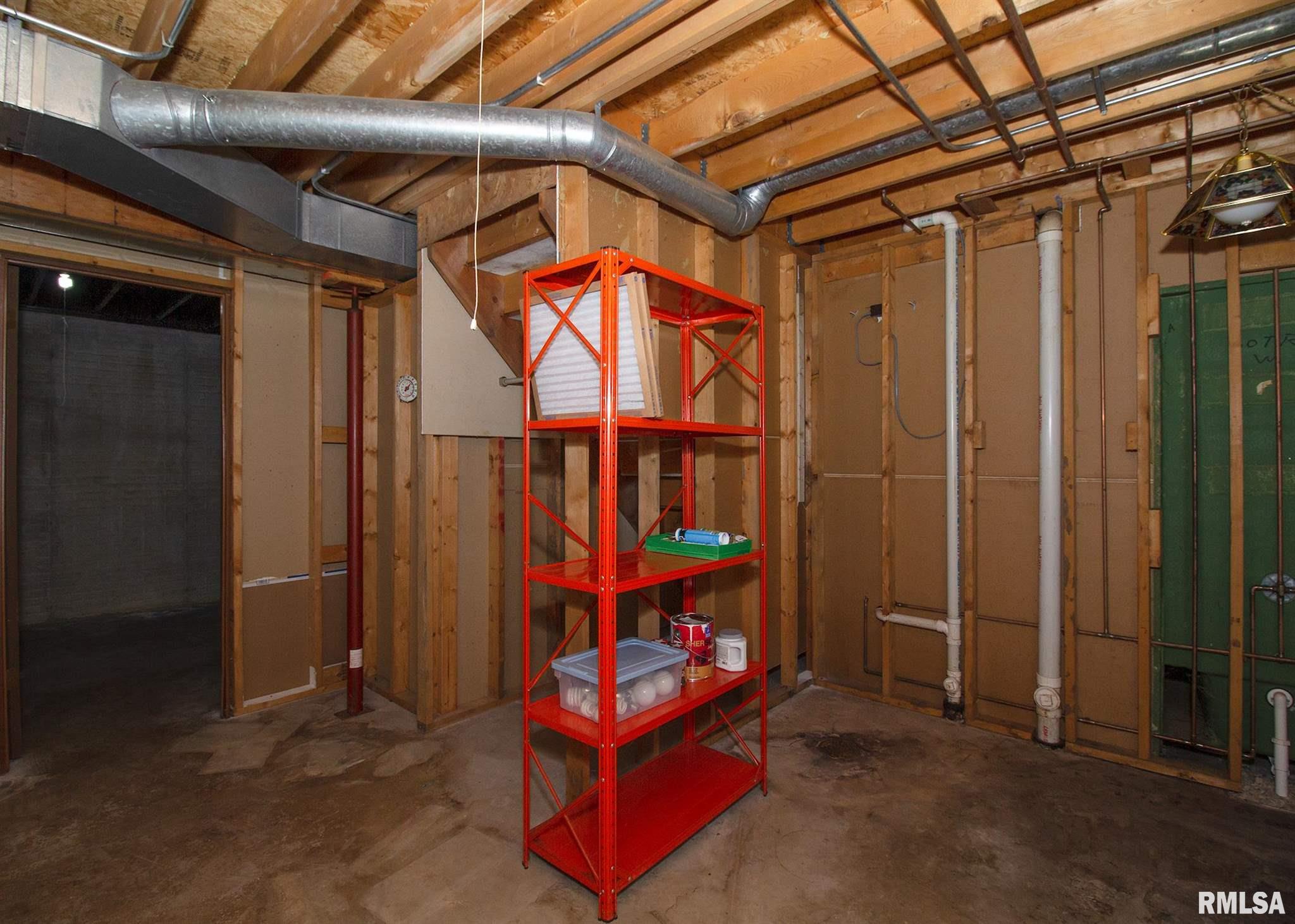 6550 Hoover Road Davenport, IA 52806 - Photo 15 of 16 Gallery Image 15