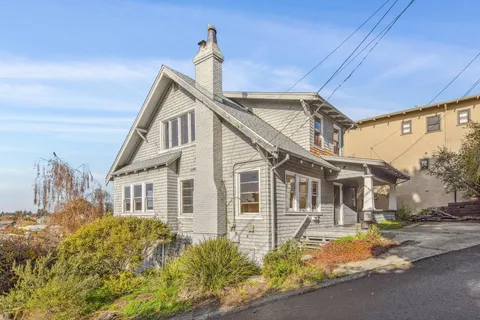 $799,000 | 5765 Manila Avenue, Oakland, CA 94618