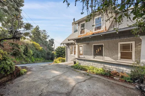 $799,000 | 5765 Manila Avenue, Oakland, CA 94618