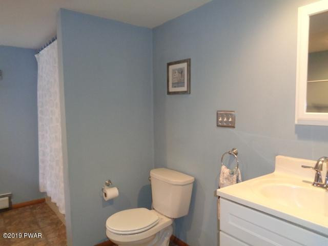 475 Rowland Road Greeley, PA 18425 - Photo 22 of 41 Full Bath 1