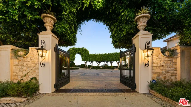 $35,500,000 | 2911 Antelo View Drive, Los Angeles, CA 90077