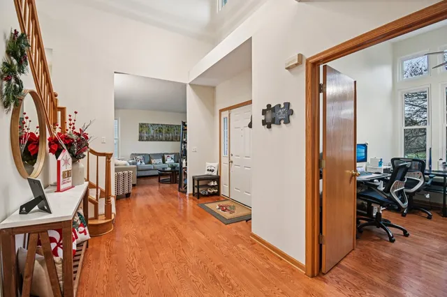 $719,000 | 14355 West Spring Meadow Court, Libertyville, IL 60048