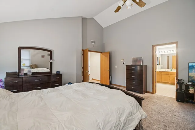 $719,000 | 14355 West Spring Meadow Court, Libertyville, IL 60048