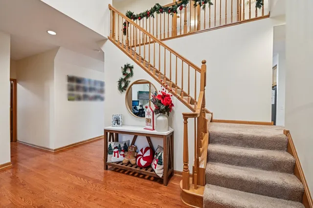 $719,000 | 14355 West Spring Meadow Court, Libertyville, IL 60048