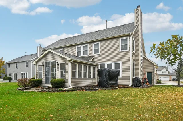 $719,000 | 14355 West Spring Meadow Court, Libertyville, IL 60048