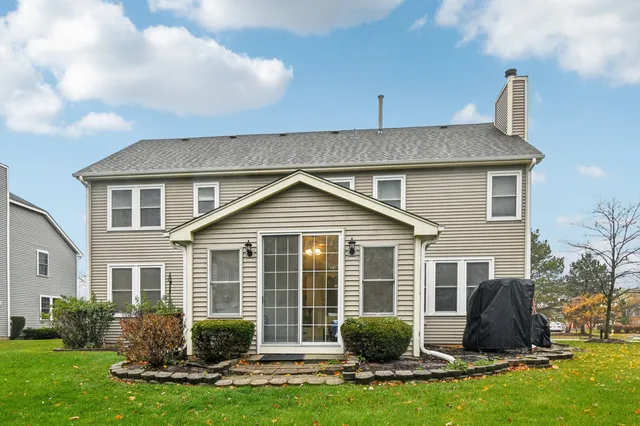 $719,000 | 14355 West Spring Meadow Court, Libertyville, IL 60048