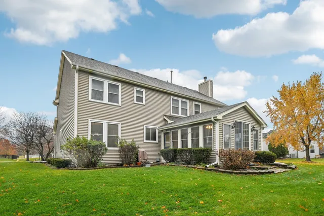 $719,000 | 14355 West Spring Meadow Court, Libertyville, IL 60048