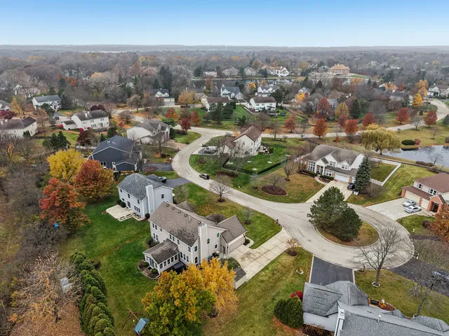 $719,000 | 14355 West Spring Meadow Court, Libertyville, IL 60048