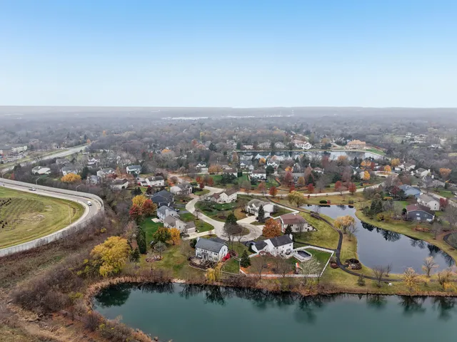 $719,000 | 14355 West Spring Meadow Court, Libertyville, IL 60048