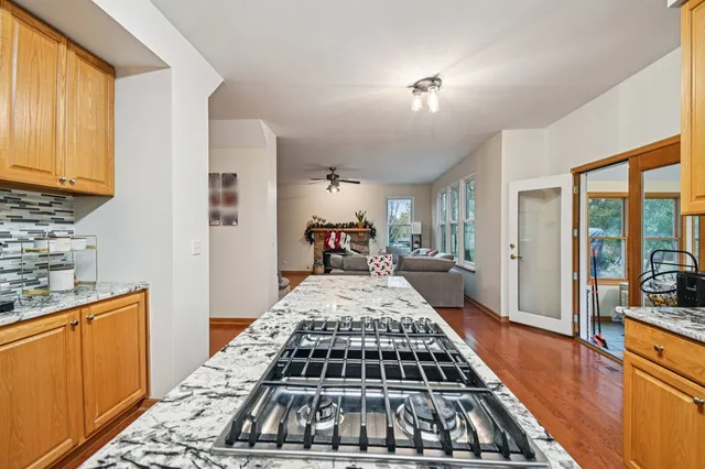 $719,000 | 14355 West Spring Meadow Court, Libertyville, IL 60048