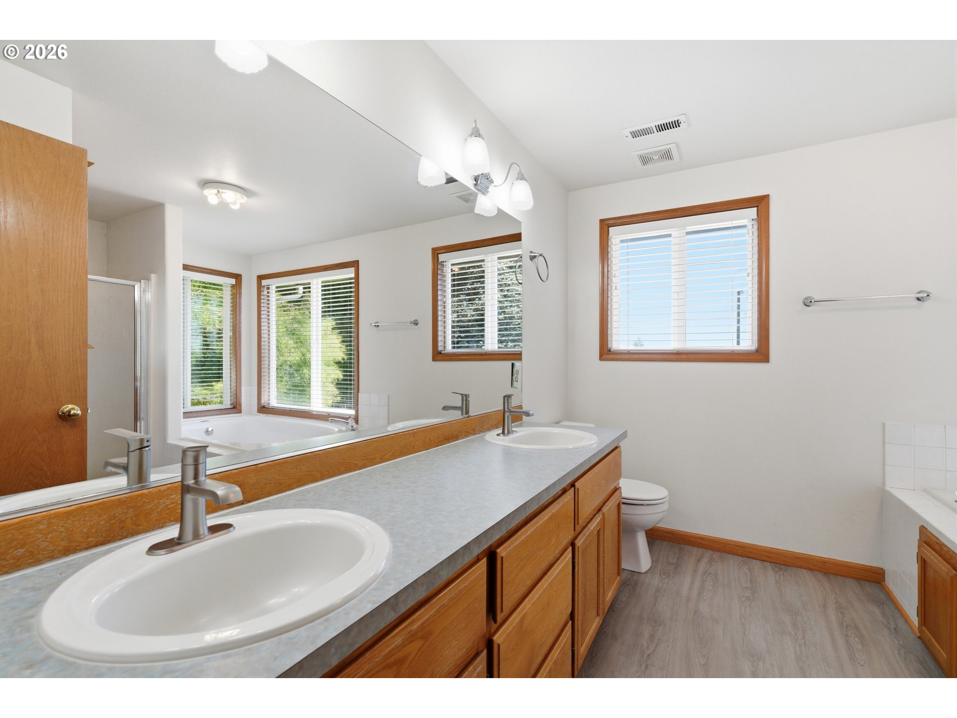 2826 Northwest Sierra Place Camas, WA 98607 - Photo 26 of 43 Owner's Suite Bathroom