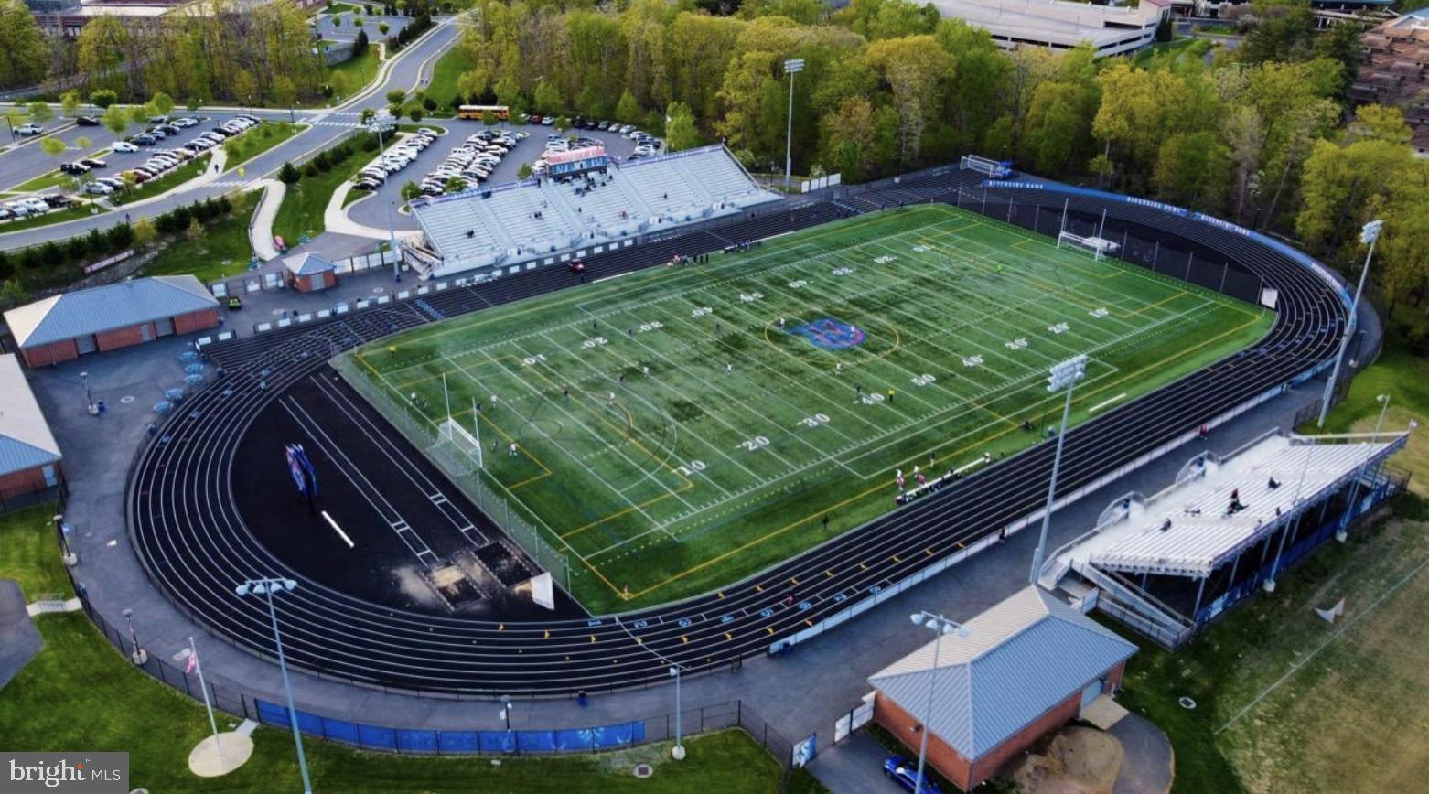 43295 Fieldsview Court Leesburg, VA 20176 - Photo 25 of 30 a view of a backyard with sitting area