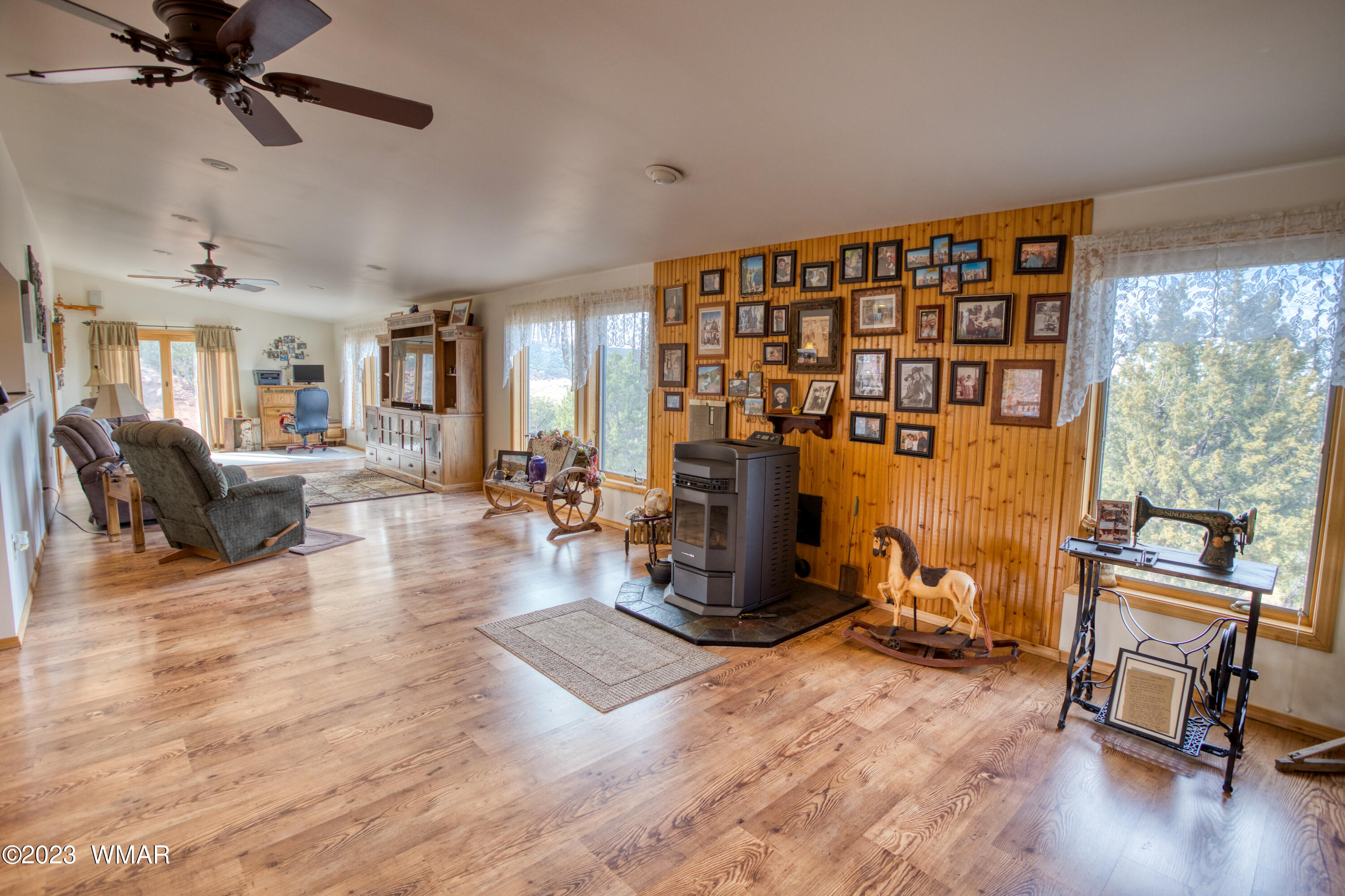 27 County Road Concho, AZ 85924 - Photo 29 of 54 Family Room