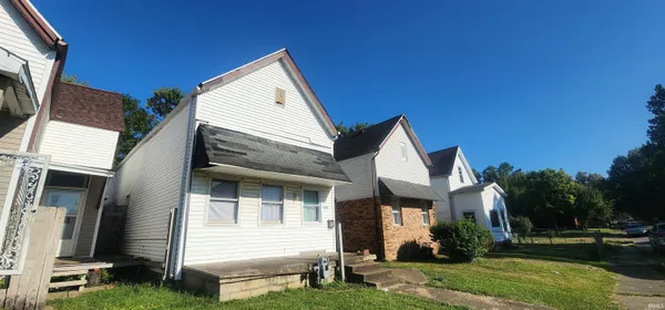 $59,900 | 1029 North 4th Avenue, Evansville, IN 47710