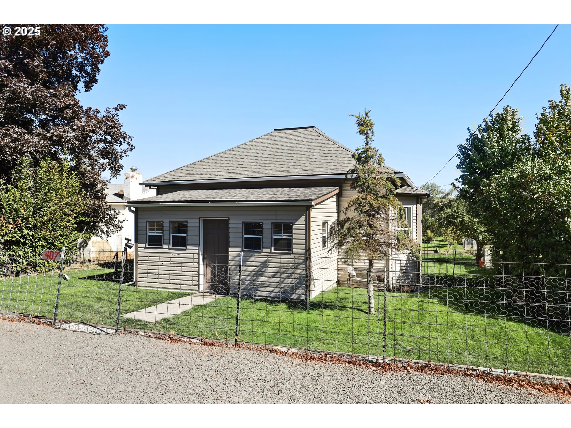 407 Southwest 4th Street Grass Valley, OR 97029 - Photo 41 of 42