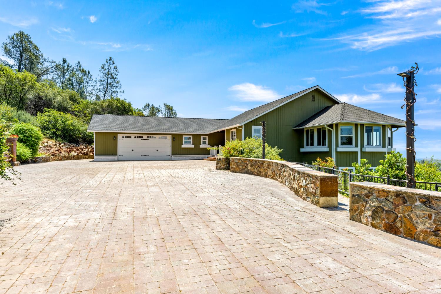 15438 Tarr Ditch Road Grass Valley, CA 95949 - Photo 2 of 87