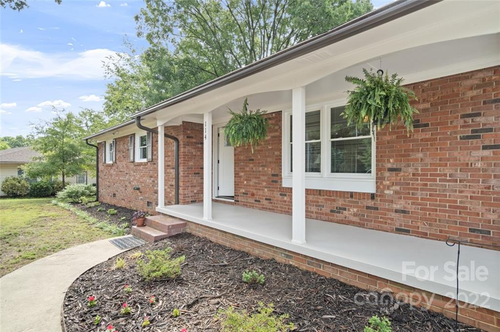114 Pandora Road Mooresville, NC 28115 - Photo 2 of 37 Gallery Image 2