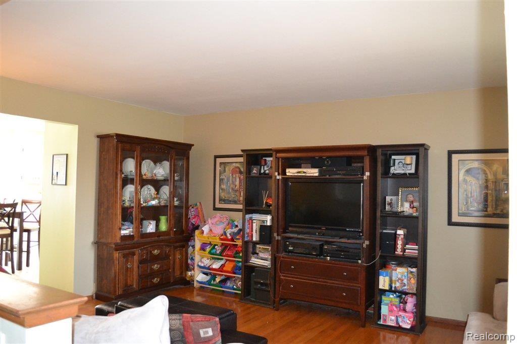 8118 Busch Street Center Line, MI 48015 - Photo 3 of 14 View of Living Room