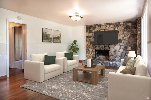 $925,000 | 176 Railroad Avenue, Woodacre, CA 94973