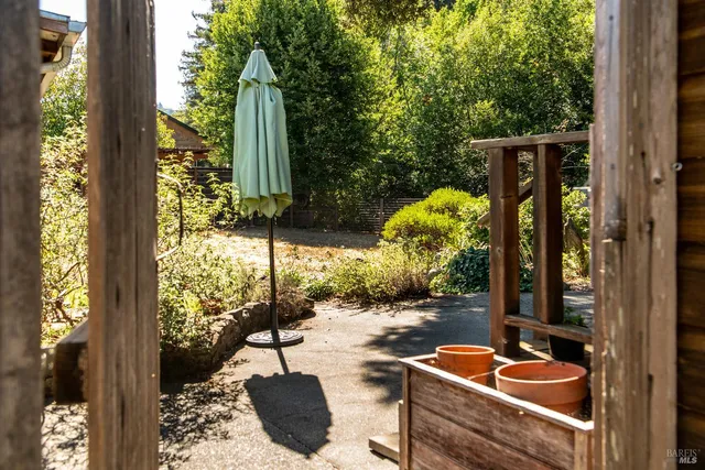 $925,000 | 176 Railroad Avenue, Woodacre, CA 94973