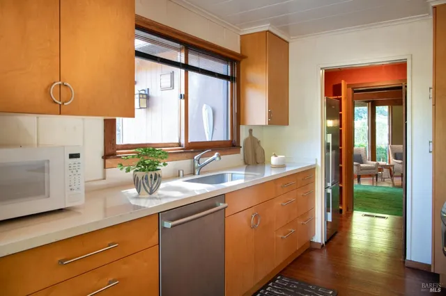 $925,000 | 176 Railroad Avenue, Woodacre, CA 94973