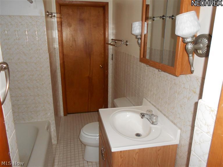 3766 Highland Road Cleveland, OH 44111 - Photo 9 of 10 Gallery Image 9