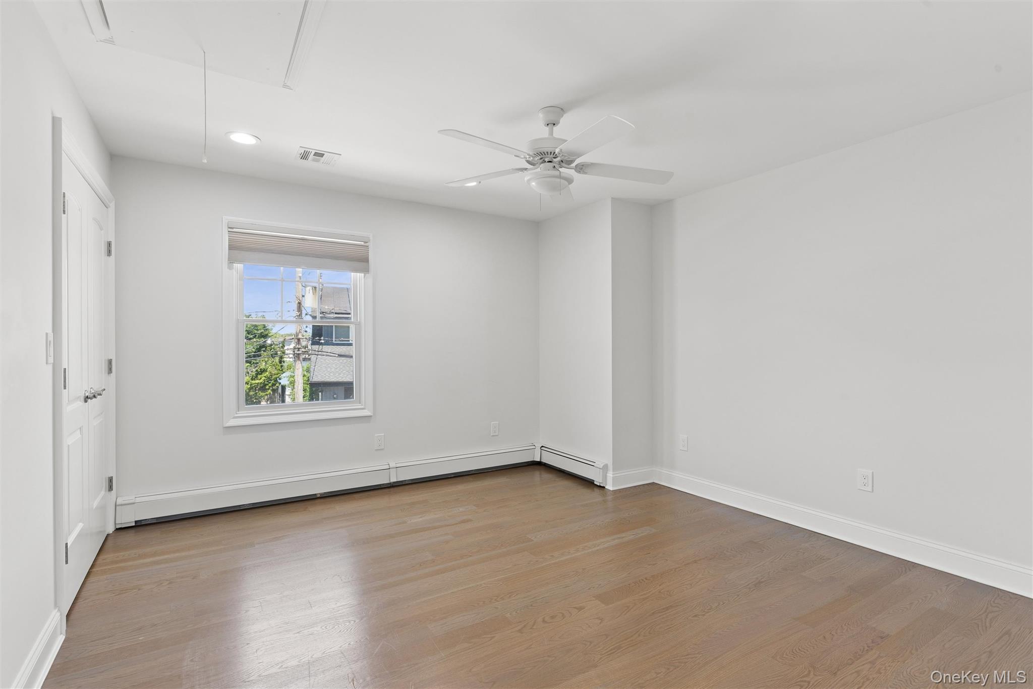 161 Barbara Road Bellmore, NY 11710 - Photo 19 of 33