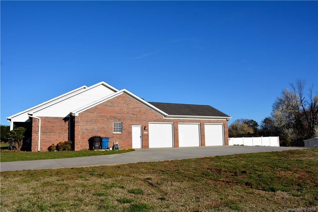 9514 Wilson Road Hildebran, NC 28637 - Photo 3 of 33 Gallery Image 3