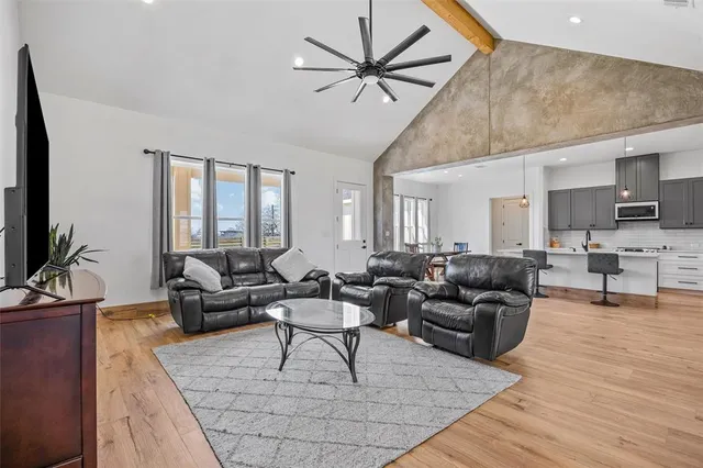 $699,900 | 2230 Farm To Market 713 Lockhart Tx 78644, Lockhart, TX 78644