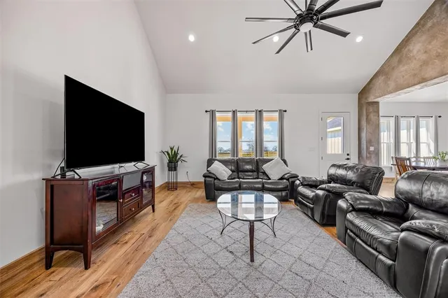 $699,900 | 2230 Farm To Market 713 Lockhart Tx 78644, Lockhart, TX 78644