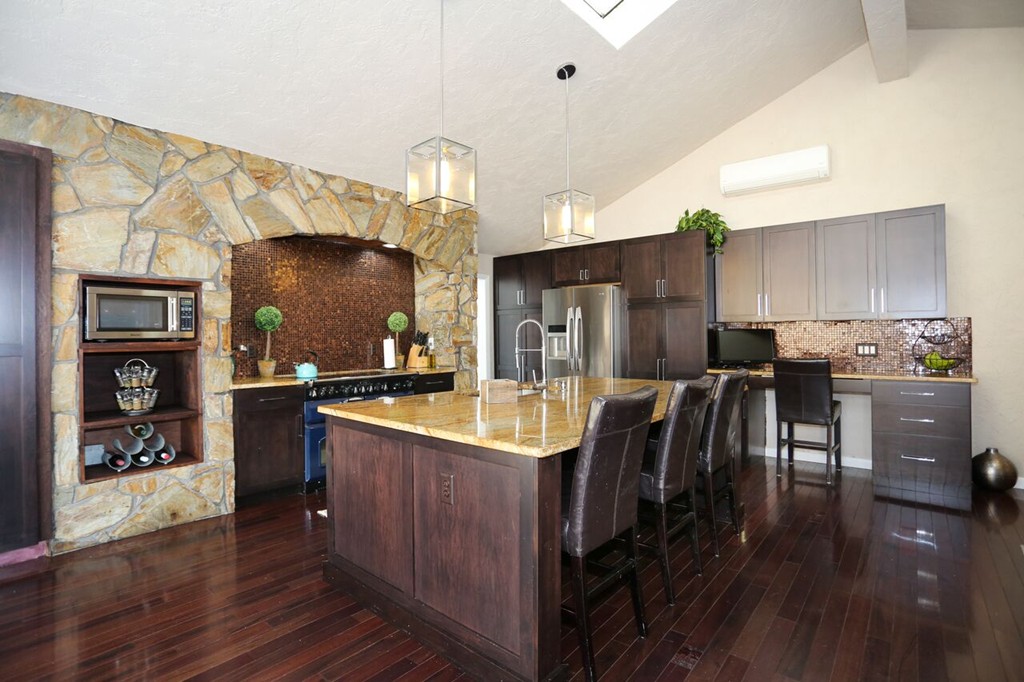 41 Valley Road Southborough, MA 01772 - Photo 10 of 30 Gallery Image 10