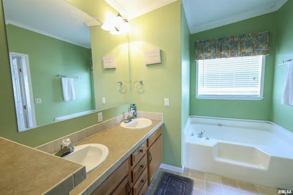 $419,000 | 50 Shaw Road, Creal Springs, IL 62922