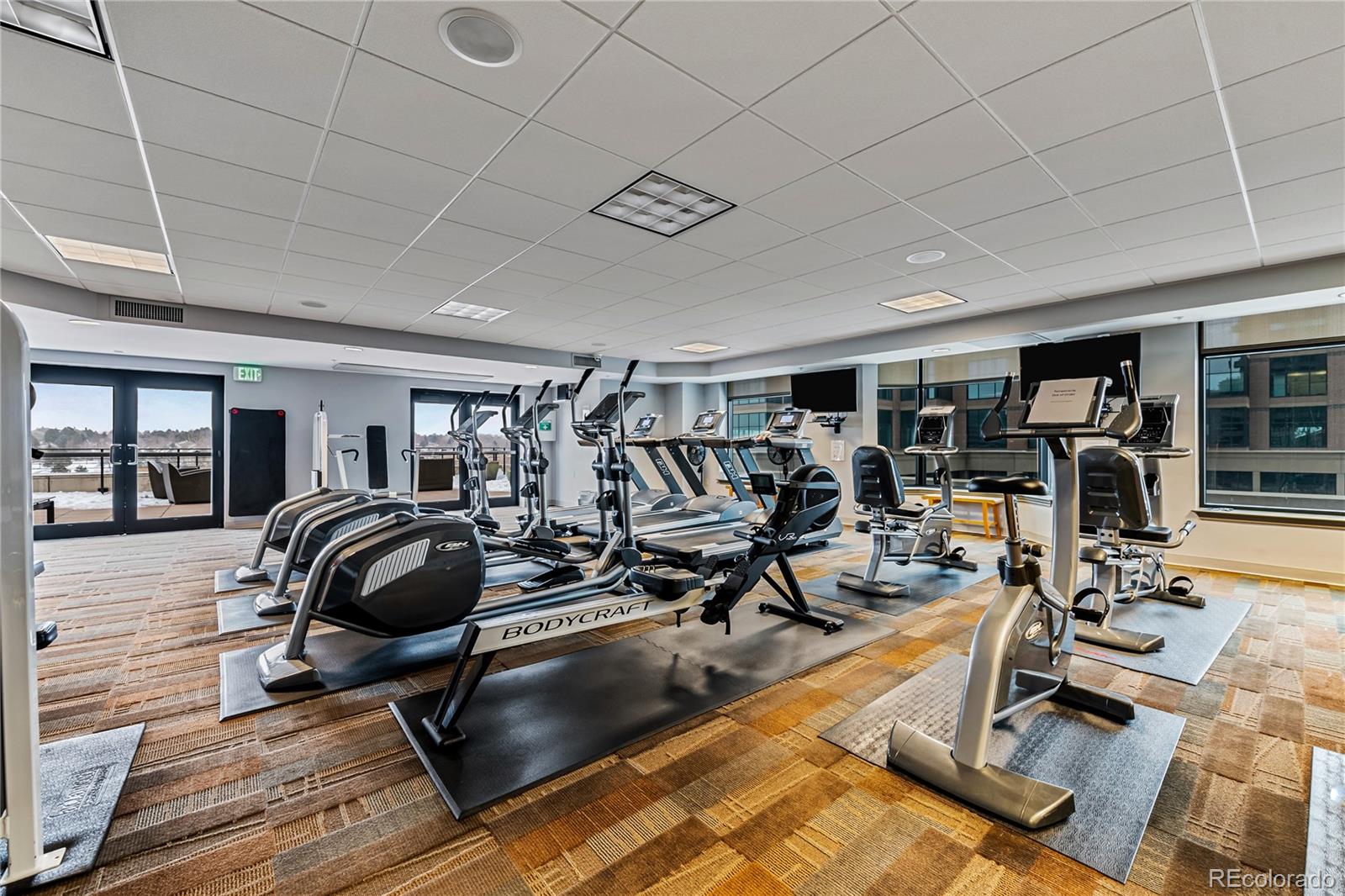 8100 East Union Avenue, Unit 814 Denver, CO 80237 - Photo 33 of 38 a view of a room with gym equipment