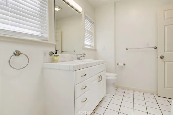 $3,950 | 5709 Beck Avenue, North Hollywood, CA 91601