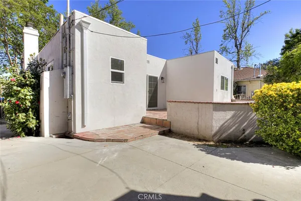 $3,950 | 5709 Beck Avenue, North Hollywood, CA 91601