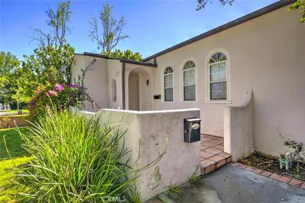 $3,950 | 5709 Beck Avenue, North Hollywood, CA 91601