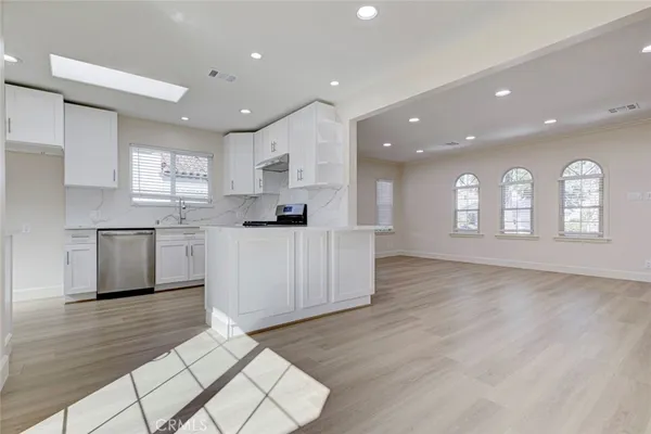 $3,950 | 5709 Beck Avenue, North Hollywood, CA 91601