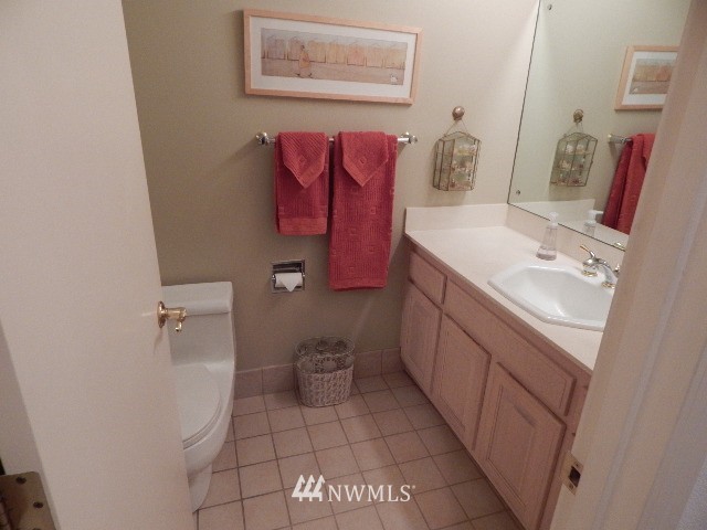 200 Beach Place, Unit 103 Edmonds, WA 98020 - Photo 16 of 24