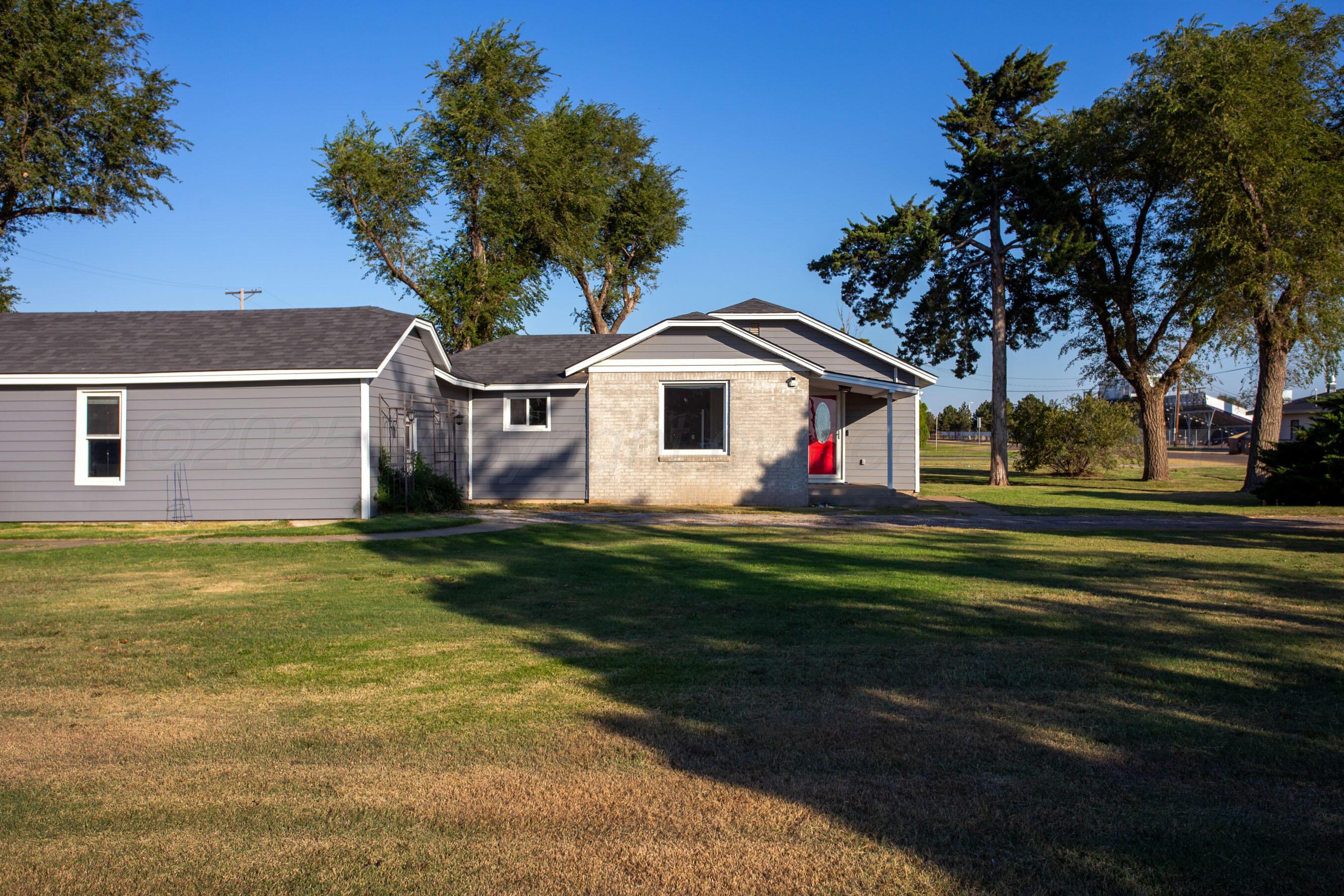 1105 Main Street Panhandle, TX 79068 - Photo 3 of 38 55