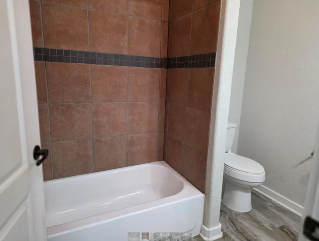 $1,750 | 205 Ivy Lane, Kerrville, TX 78028