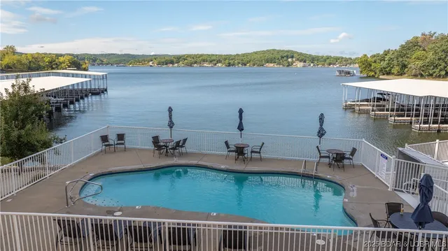 $425,000 | 104 Sierra Bay Drive, Unit 2D, Camdenton, MO 65020