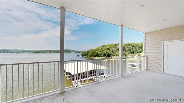 $425,000 | 104 Sierra Bay Drive, Unit 2D, Camdenton, MO 65020